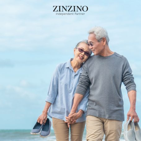 Omega-3 Analyse für langfristige Balance Älteres Paar am Strand – bewusste Ernährung und Omega-3 Analyse
